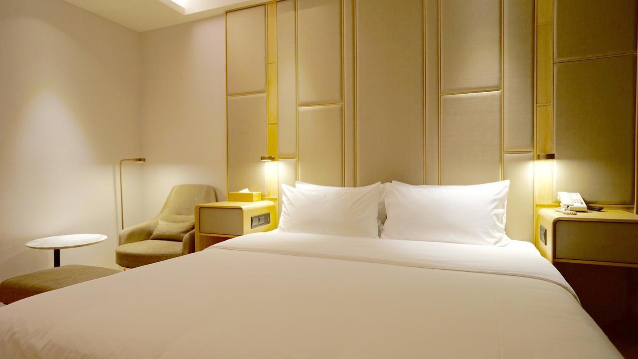Ji Hotel Shenzhen Shennan Avenue Huaqiang Exterior photo